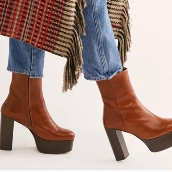 Free People Shoes - Free People Friday Night Platform 4 1/2 inch
Heeled Boots size 38 US 8 Taupe Tan